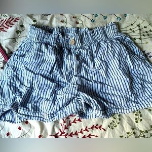 Paper bag waist linen shorts